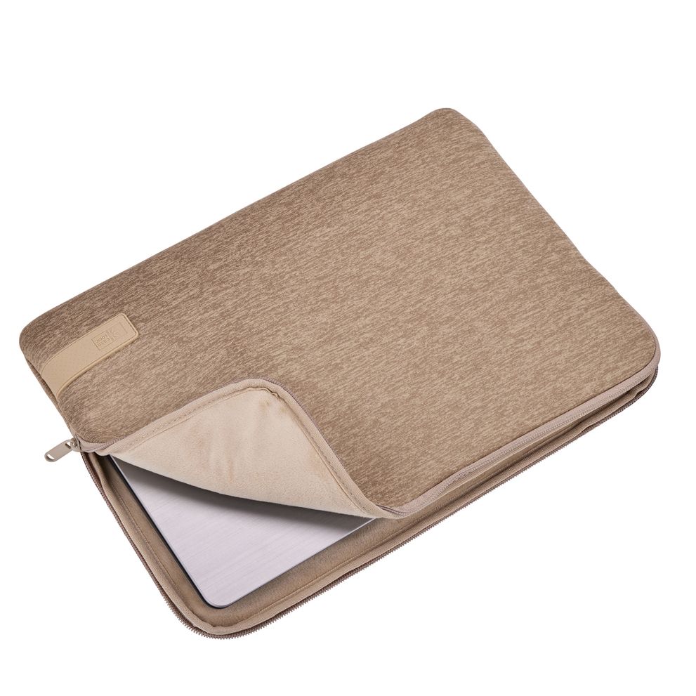 Case Logic Reflect 15.6" laptop sleeve