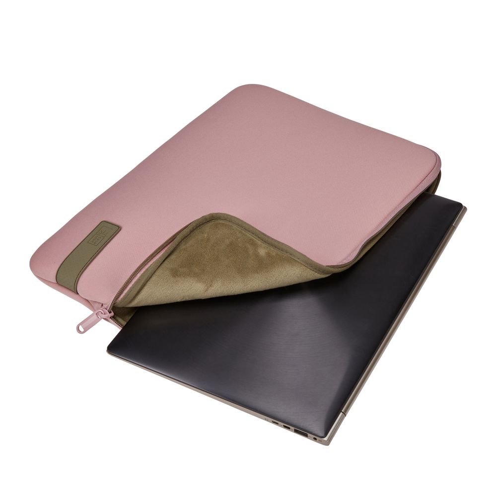 Case Logic Reflect 14" laptop sleeve