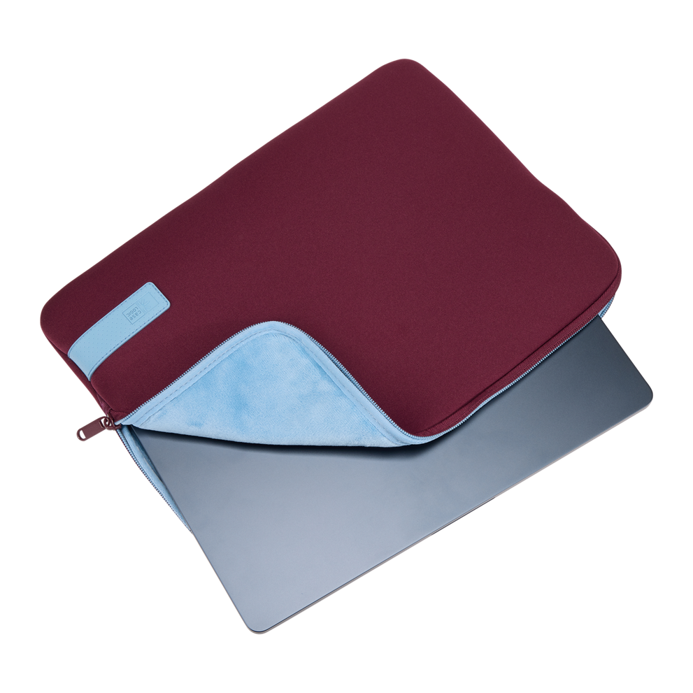 Case Logic Reflect 14" PC sleeve